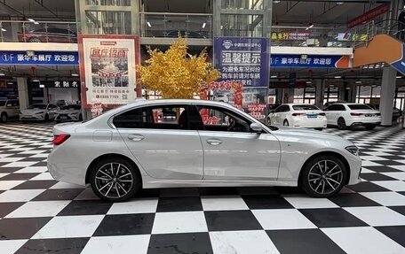BMW 3 серия, 2022 год, 2 650 400 рублей, 10 фотография