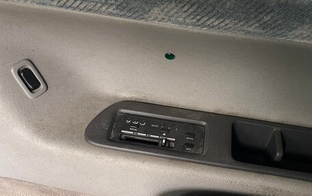 Mazda Bongo Friendee i рестайлинг, 2003 год, 445 000 рублей, 16 фотография