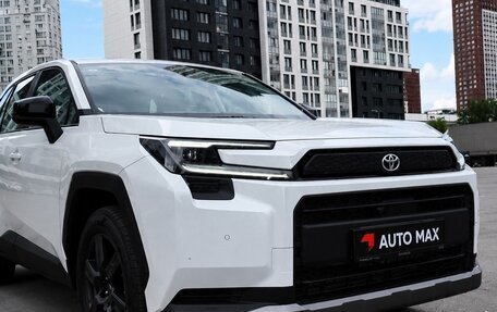 Toyota RAV4, 2025 год, 4 100 000 рублей, 2 фотография