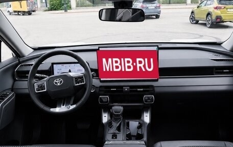 Toyota RAV4, 2025 год, 4 100 000 рублей, 6 фотография