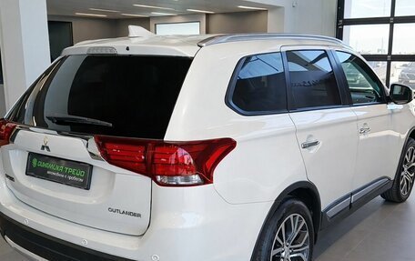 Mitsubishi Outlander III рестайлинг 3, 2017 год, 2 199 000 рублей, 4 фотография