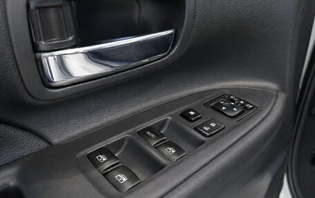 Mitsubishi Outlander III рестайлинг 3, 2017 год, 2 199 000 рублей, 13 фотография