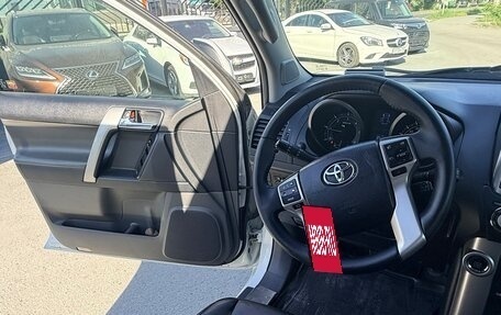 Toyota Land Cruiser Prado 150 рестайлинг 2, 2012 год, 2 900 000 рублей, 15 фотография