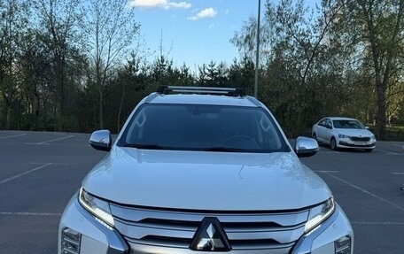 Mitsubishi Pajero Sport III рестайлинг, 2022 год, 4 200 000 рублей, 5 фотография