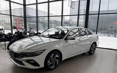 Hyundai Elantra, 2023 год, 2 299 000 рублей, 2 фотография