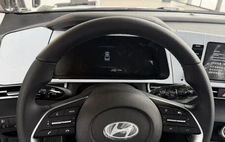 Hyundai Elantra, 2023 год, 2 299 000 рублей, 11 фотография