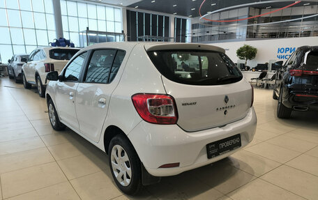 Renault Sandero II рестайлинг, 2016 год, 850 000 рублей, 8 фотография