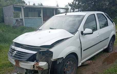 Renault Logan I, 2014 год, 130 000 рублей, 2 фотография