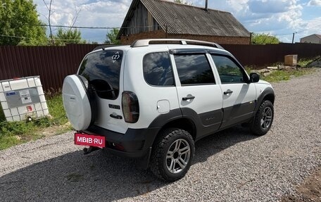 Chevrolet Niva I рестайлинг, 2018 год, 750 000 рублей, 10 фотография