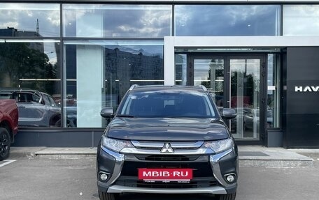 Mitsubishi Outlander III рестайлинг 3, 2018 год, 2 112 000 рублей, 2 фотография