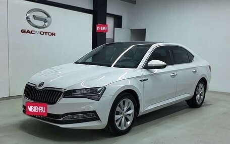 Skoda Superb III рестайлинг, 2022 год, 1 907 811 рублей, 1 фотография