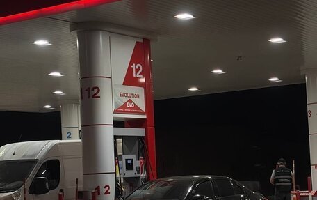 Mercedes-Benz E-Класс, 2018 год, 3 450 000 рублей, 5 фотография