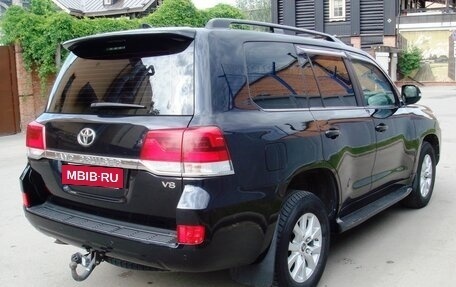 Toyota Land Cruiser 200, 2017 год, 5 500 000 рублей, 7 фотография