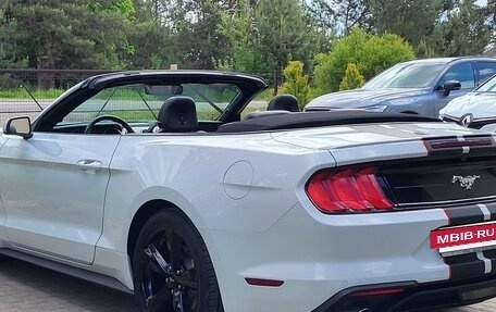 Ford Mustang VI рестайлинг, 2023 год, 4 500 000 рублей, 7 фотография
