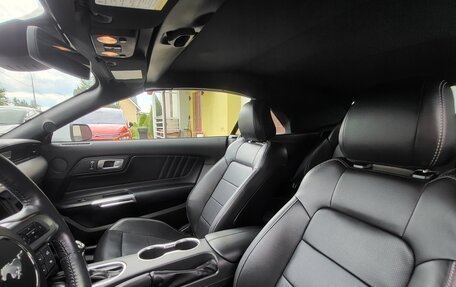 Ford Mustang VI рестайлинг, 2023 год, 4 500 000 рублей, 19 фотография