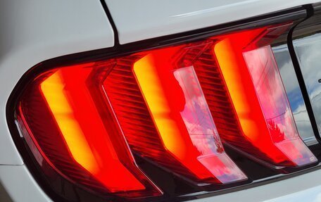Ford Mustang VI рестайлинг, 2023 год, 4 500 000 рублей, 17 фотография