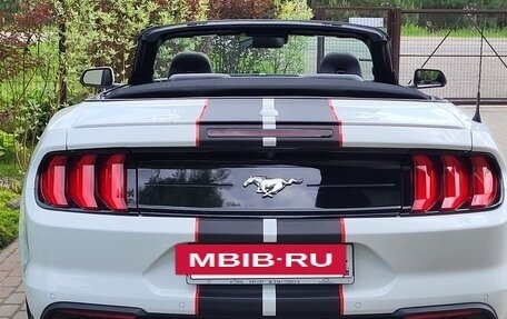 Ford Mustang VI рестайлинг, 2023 год, 4 500 000 рублей, 9 фотография