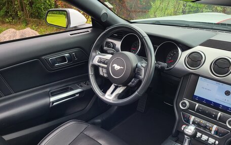 Ford Mustang VI рестайлинг, 2023 год, 4 500 000 рублей, 25 фотография