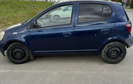 Toyota Yaris I рестайлинг, 2000 год, 200 000 рублей, 2 фотография