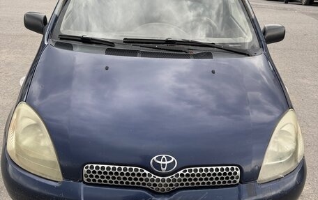 Toyota Yaris I рестайлинг, 2000 год, 200 000 рублей, 3 фотография