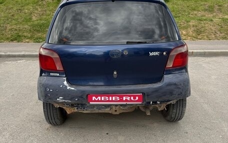 Toyota Yaris I рестайлинг, 2000 год, 200 000 рублей, 4 фотография