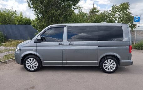 Volkswagen Multivan T5, 2010 год, 2 340 000 рублей, 4 фотография