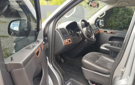 Volkswagen Multivan T5, 2010 год, 2 340 000 рублей, 11 фотография