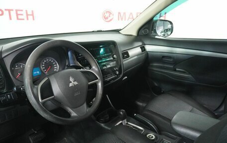 Mitsubishi Outlander III рестайлинг 3, 2012 год, 1 198 000 рублей, 9 фотография