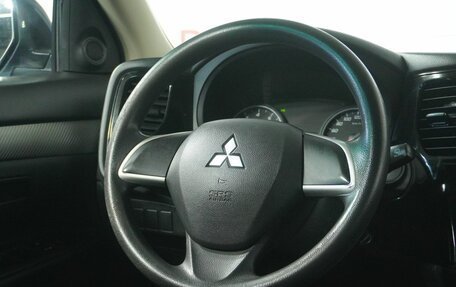 Mitsubishi Outlander III рестайлинг 3, 2012 год, 1 198 000 рублей, 16 фотография