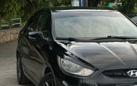 Hyundai Solaris II рестайлинг, 2012 год, 750 000 рублей, 1 фотография