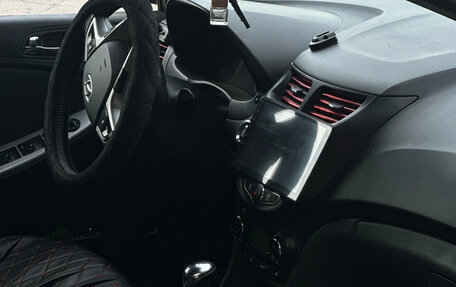 Hyundai Solaris II рестайлинг, 2012 год, 750 000 рублей, 6 фотография