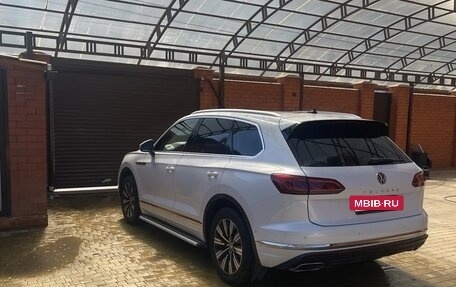 Volkswagen Touareg III, 2019 год, 5 530 000 рублей, 9 фотография