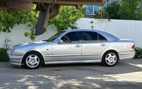 Mercedes-Benz E-Класс, 1996 год, 345 000 рублей, 3 фотография