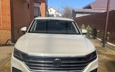 Volkswagen Touareg III, 2019 год, 5 530 000 рублей, 10 фотография
