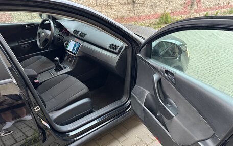 Volkswagen Passat B6, 2006 год, 587 000 рублей, 13 фотография