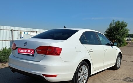 Volkswagen Jetta VI, 2013 год, 815 000 рублей, 4 фотография