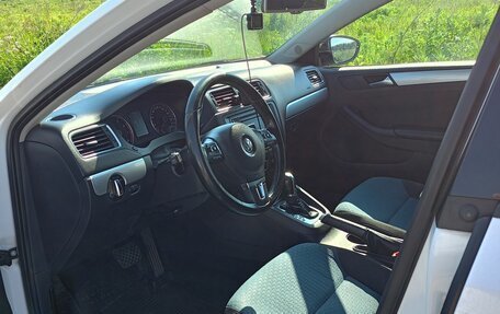 Volkswagen Jetta VI, 2013 год, 815 000 рублей, 7 фотография