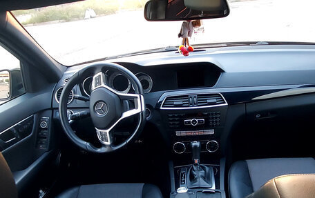Mercedes-Benz C-Класс, 2011 год, 1 500 000 рублей, 11 фотография