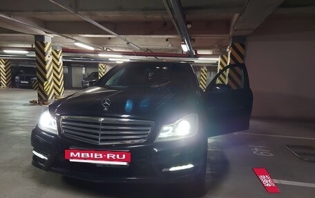 Mercedes-Benz C-Класс, 2011 год, 1 500 000 рублей, 15 фотография