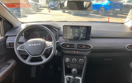 Dacia Sandero, 2023 год, 1 860 000 рублей, 9 фотография