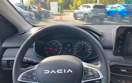 Dacia Sandero, 2023 год, 1 860 000 рублей, 11 фотография