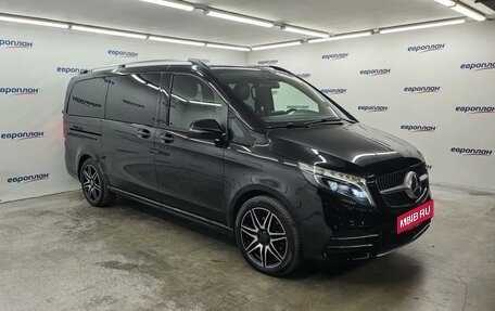 Mercedes-Benz V-Класс, 2019 год, 4 950 000 рублей, 2 фотография