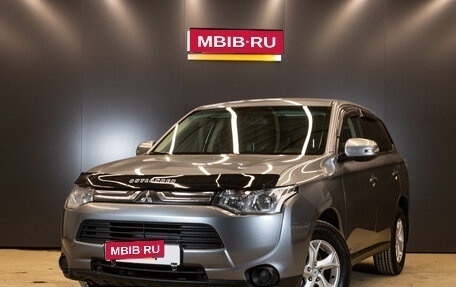 Mitsubishi Outlander III рестайлинг 3, 2013 год, 1 299 000 рублей, 1 фотография