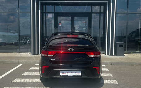 KIA Rio IV, 2018 год, 1 317 000 рублей, 5 фотография