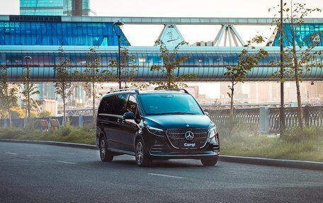 Mercedes-Benz V-Класс, 2025 год, 33 000 000 рублей, 24 фотография