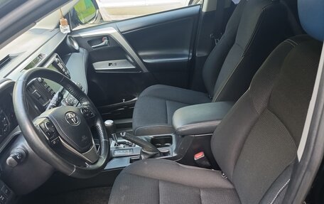 Toyota RAV4, 2018 год, 2 160 000 рублей, 16 фотография