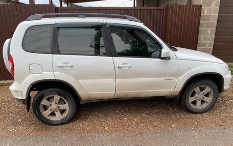 Chevrolet Niva I рестайлинг, 2014 год, 490 000 рублей, 2 фотография