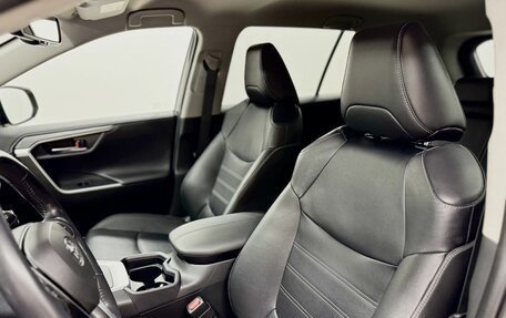 Toyota RAV4, 2020 год, 4 150 000 рублей, 13 фотография