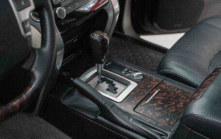 Toyota Land Cruiser 200, 2014 год, 3 350 000 рублей, 13 фотография