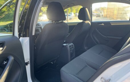 Volkswagen Jetta VI, 2016 год, 1 410 000 рублей, 18 фотография